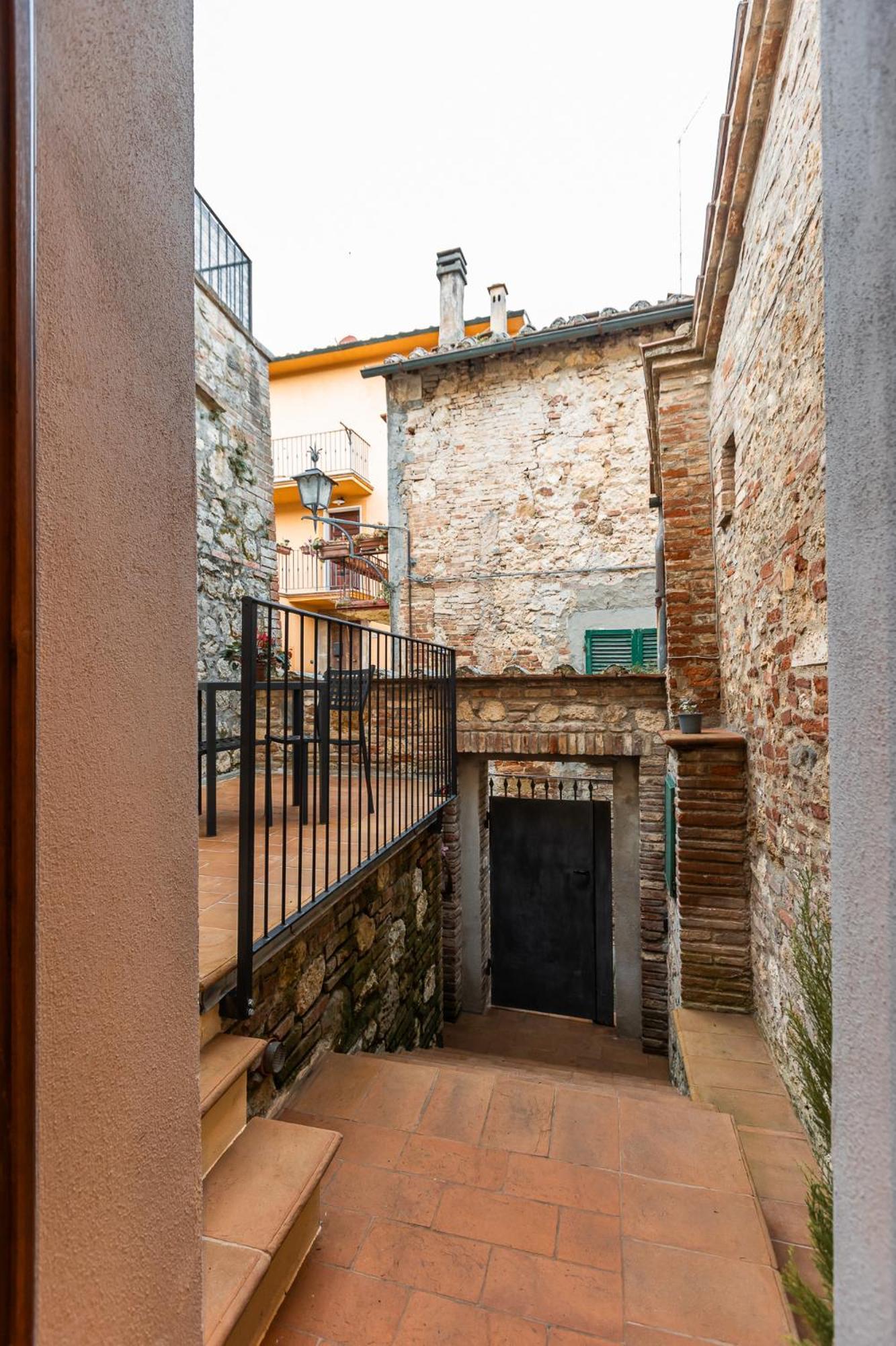Апартаменты La Casa Dello Sdrucciolo Монтепульчано Экстерьер фото